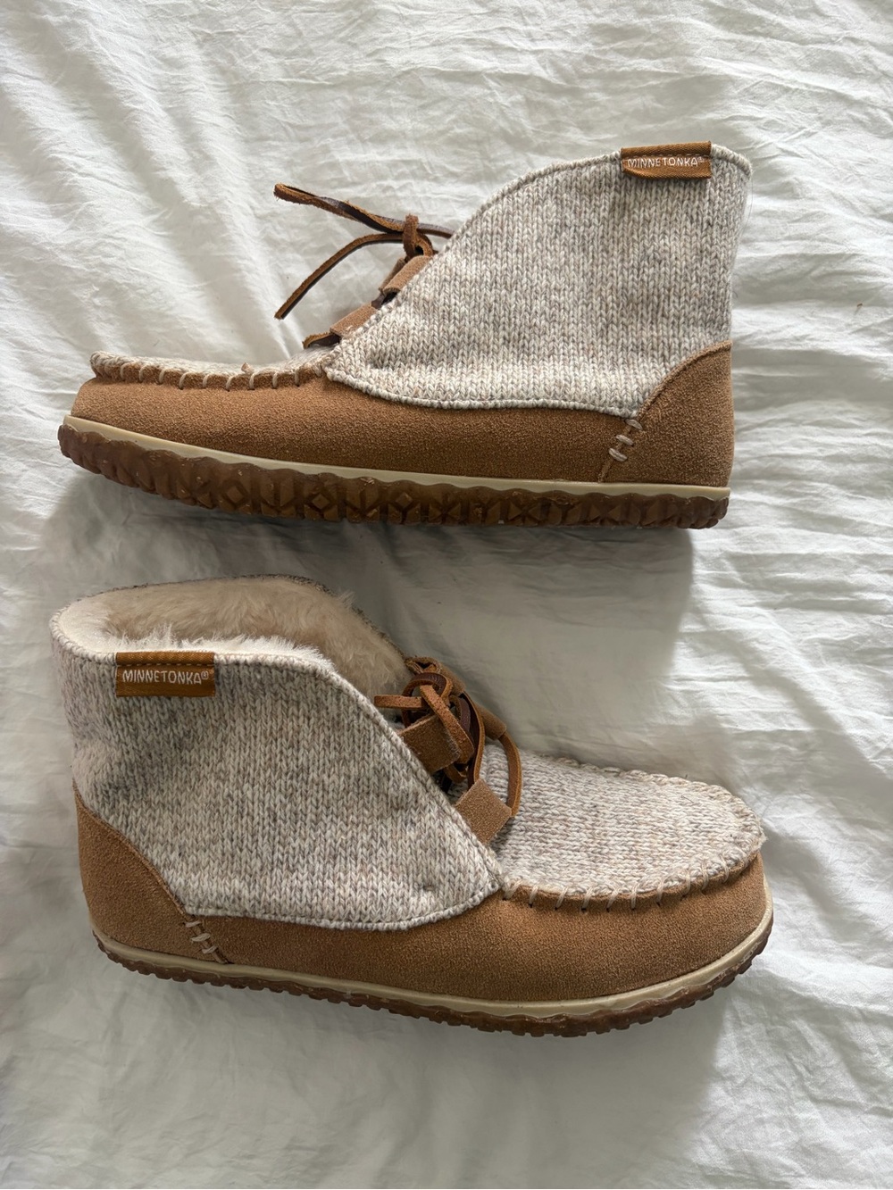 Minnetonka Women’s Torrey Faux Fur Lined
Slipper Bootie Cinnamon Knit Suede Sz 7